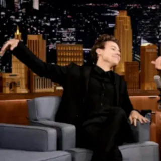 🌸 Harry Styles célébrité, chanteur, homme, costume, talk-show telegram sticker