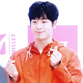 ❤️ coreano, asiatico, uomo, sorridente, fossette, cuore con le dita, bell'uomo whatsapp sticker