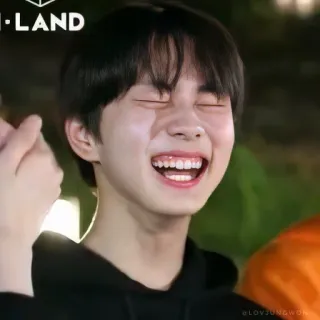 😀 kpop, asiatique, personne, sourire, joie whatsapp sticker