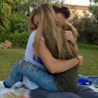 ❤ câlin, amitié, affection, relation, amour, extérieur telegram sticker