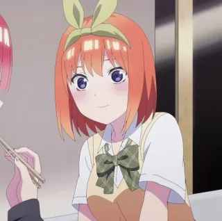 🍑 Yotsuba Nakano The Quintessential Quintuplets animé, manga, fille, cheveux orange, souriant, dessin animé telegram sticker