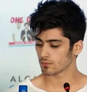😔 Zayn Malik ミュージシャン, 歌手, セレブ, ワン・ダイレクション, ゼイン・マリク telegram sticker