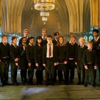 👨‍👩‍👧‍👧 Harry Potter Harry Potter, estudantes, Hogwarts, escola, bruxos, magia, fantasia telegram sticker