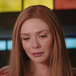 😔 Wanda Maximoff WandaVision Ванда, Алая Ведьма, Элизабет Олсен, Marvel, грустный, расстроенный, плачет whatsapp sticker