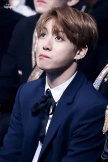 😶 Jungkook K-pop, zanger, man, idool, BTS, Koreaans, pak telegram sticker