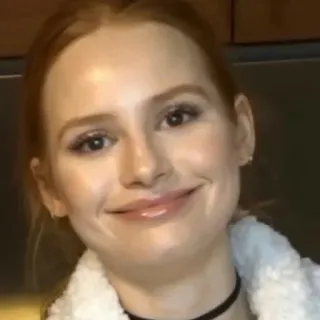 🙂 Madelaine Petsch actriz, pelirroja, celebridad, retrato, cara, mujer, sonrisa telegram sticker