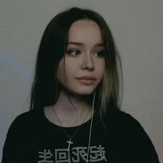 🌟 kobieta, dziewczyna, nastolatka, portret, brunetka, naszyjnik telegram sticker