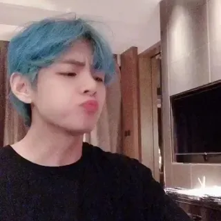 🕸 V V, BTS, K-pop, голубые волосы, айдол, певец, милый, парень telegram sticker