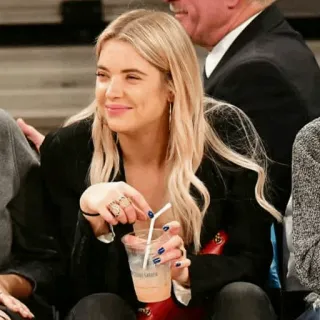 🍓 woman, blonde hair, celebrity, portrait, person telegram sticker