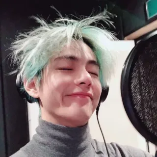 😊 V V, BTS, K-pop, musica, cantante telegram sticker