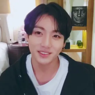 🐟 Jungkook K-pop, BTS, cantante, sorridente, ritratto telegram sticker