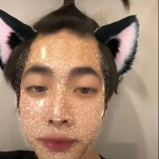 😐 человек, кошачьи ушки, блестящий фильтр, селфи, лицо whatsapp sticker
