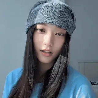 🎐 женщина, девушка, портрет, крупный план, человек, женский telegram sticker