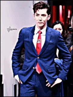 ➖ THE.ERICA uomo, completo, cravatta, moda, kris wu, celebrità telegram sticker