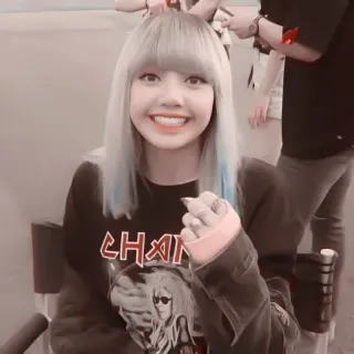 🍓 CHAIN personne, femme, fille, sourire, cheveux argentés, mode, style, décontracté telegram sticker