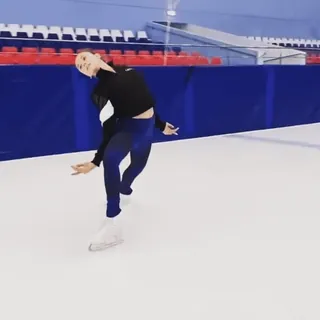 ⛸ Pattinaggio artistico, Pattinaggio su ghiaccio, Sport, Atleta, Sport invernali, Esercizio fisico telegram sticker