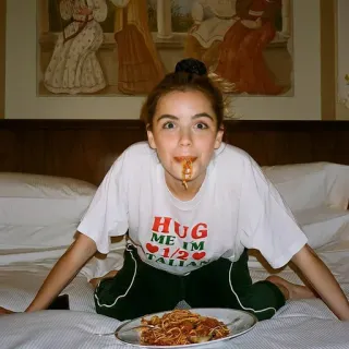 😛 HUG ME IM 1/2 ITALIAN 意大利, 拥抱, 食物, 意大利面, 琪兰·席普卡 telegram sticker