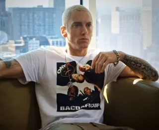 🕸 Eminem ONYX
BACDAFUCUP rapper, music, celebrity, person, portrait telegram sticker