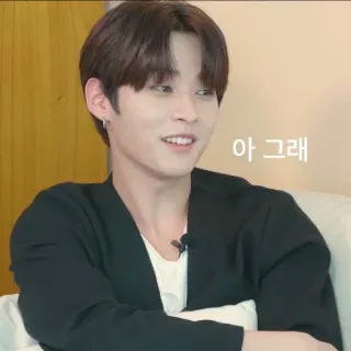 😏 아 그래 韓国語, 男, 人, 笑顔 whatsapp sticker