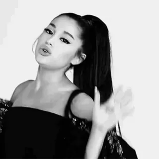 😐 Ariana Grande piosenkarz, celebryta, środkowy palec, gwiazda pop, postawa telegram sticker