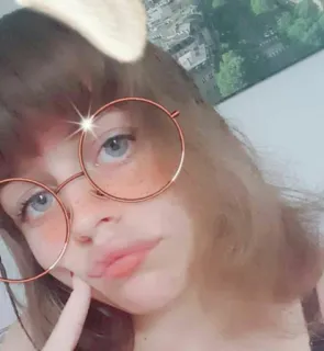😘 Селфи, Девушка, Женщина, Лицо, Портрет, Очки, Фильтр заячьи ушки telegram sticker