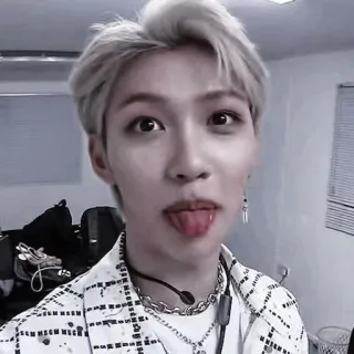 😈 portrait, personne, homme, masculin, visage, chanteur, célébrité, Stray Kids, Felix whatsapp sticker