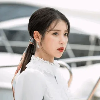 🌙 IU Sängerin, Schauspielerin, Promi, Koreanisch, Porträt, Frau, Model telegram sticker