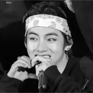 ❤️ V kpop, bts, 偶像, 歌手, 乐队, 韩国 telegram sticker