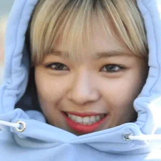😁 kobieta, uśmiechnięta, portret, bluza z kapturem, koreański, idol telegram sticker