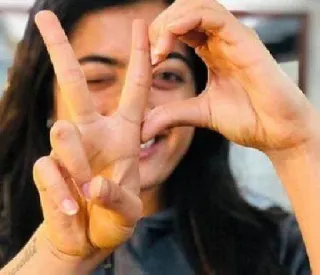 Rashmika Mandanna 👉 @ptat7 telegram stickers