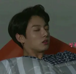 😐 Jeon Jungkook 정국 kpop, slaap, portret, jeon jungkook telegram sticker