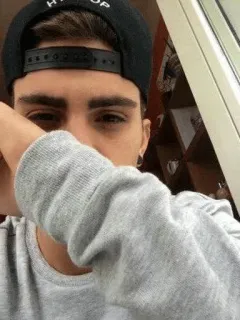👀 HIP HOP Hip hop, Uomo, Cappello, Ragazzo, Giovane, Orecchino telegram sticker