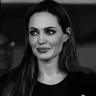 🎠 Angelina Jolie attrice, donna, ritratto, celebrità telegram sticker