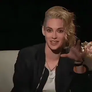 👍 Kristen Stewart actress, celebrity, portrait, blonde, hairstyle, interview telegram sticker