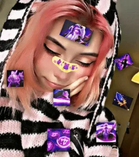 🥰 telegram sticker