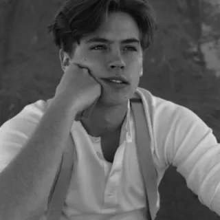 🗽 portrait, noir et blanc, jeune homme, bretelles, tenue décontractée telegram sticker