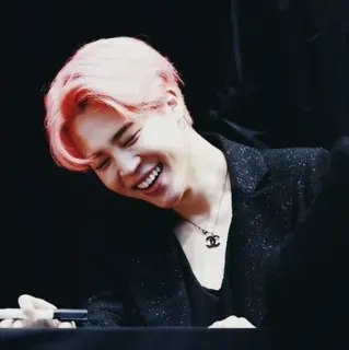 🇾🇹 Jimin Jimin, BTS, K-pop, cantante, pelo rosa, sonrisa whatsapp sticker