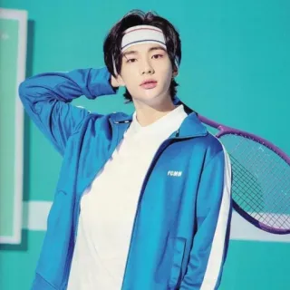 🍫 kpop, hyunjin, tênis, atleta, esporte, homem whatsapp sticker