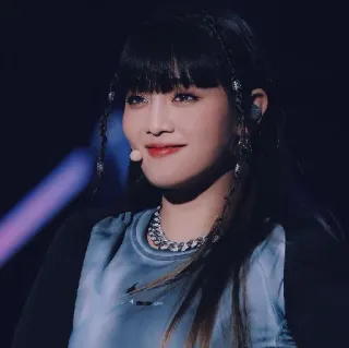 🍭 mujer, sonrisa, persona, K-pop, cantante, retrato, cara telegram sticker