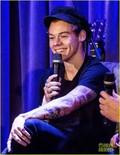 😃 Harry Styles musician, singer, celebrity, male, microphone telegram sticker