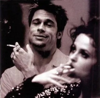 🧼 Fumar, Cigarrillo, Brad Pitt, Helena Bonham Carter, Actores telegram sticker