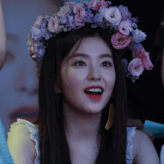 🌨 Irene Irene, couronne de fleurs, K-pop, célébrité, femme telegram sticker