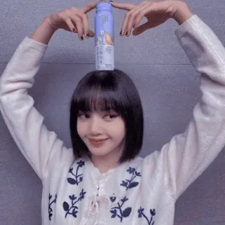 😀 Lisa Лиса, K-Pop, айдол, Blackpink, певица, танцы, азиатка, знаменитость, женщина telegram sticker