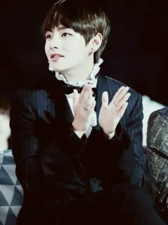 💧 V kpop, bts, cantante, ídolo, coreano whatsapp sticker