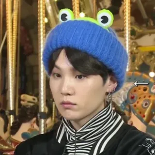 ✨ Suga Suga, BTS, K-Pop, Idol, Penyanyi, Selebriti, Topi katak, Potret whatsapp sticker