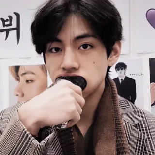 🔈 뷔 kpop, bts, v, coréen, chanteur, divertissement, célébrité telegram sticker