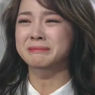 😫 femme, pleurer, triste, émotionnel, contrariée, détressée telegram sticker