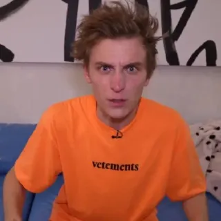 😠 vetements mann, porträt, kleidung, vetements telegram sticker