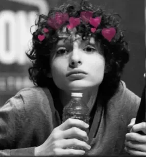 🎸 Finn Wolfhard Finn Wolfhard, cuori, attore, celebrità telegram sticker