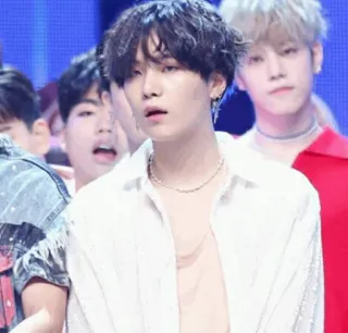 🌼 Suga kpop, 音楽, 歌手, アイドル, バンド, bts telegram sticker